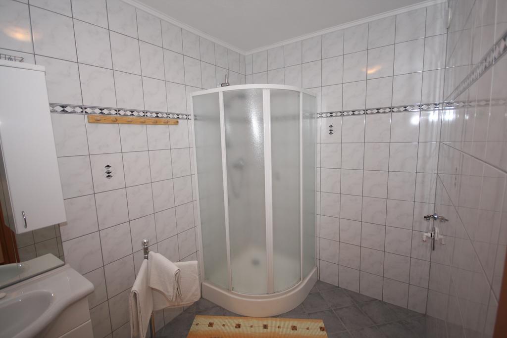 Familiengästehaus Ingrid Sankt Martin am Tennengebirge Zimmer foto