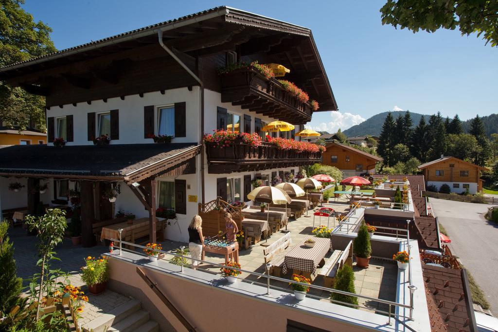 Familiengästehaus Ingrid Sankt Martin am Tennengebirge Exterior foto